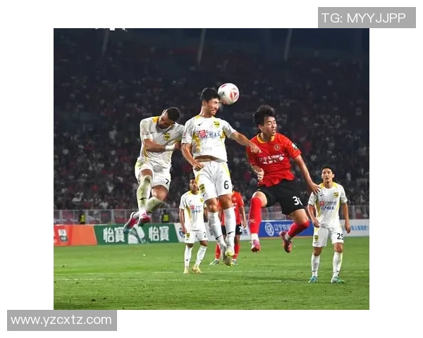 广州足球队在最新足球状态排行榜中荣登第三名展现强劲实力与潜力 广州足球队在最新足球状态排行榜中荣登第三名展现强劲实力与潜力