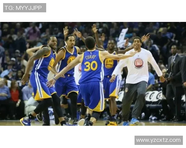 勇士与雷霆西部决赛精彩瞬间回顾与精彩表现分析