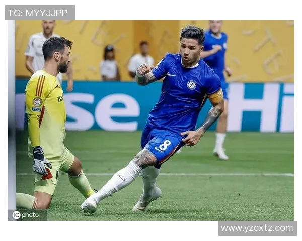 切尔西更衣室危机升级斯特林与恩佐训练场激烈冲突引发关注