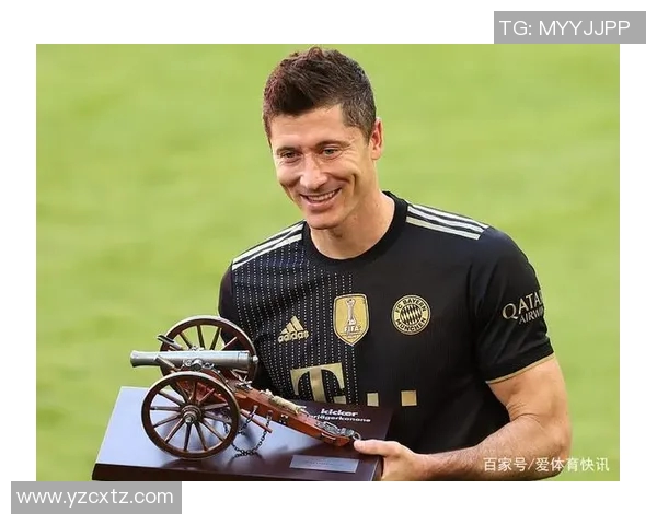 莱万:从足坛巨星到传奇前锋的成长之路与辉煌成就解析 莱万:从足坛巨星到传奇前锋的成长之路与辉煌成就解析