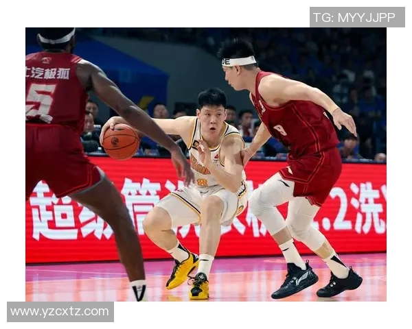 山西男篮与江苏男篮激战正酣谁能在这场对决中笑到最后